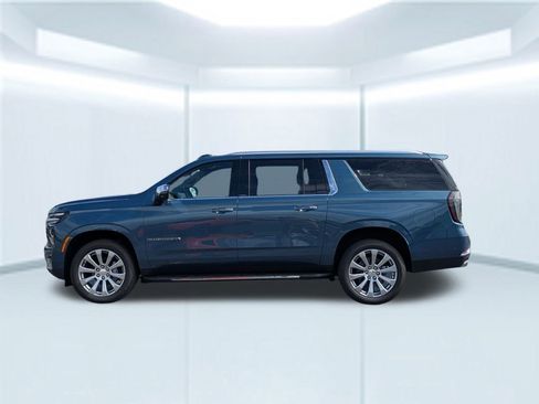 New 2025 Chevrolet Suburban Premier w/ Sun And Tow Package image 2