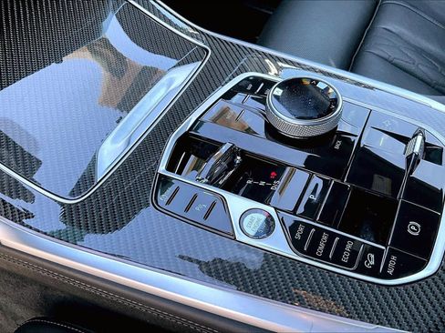 Used 2023 BMW X7 M60i w/ Executive Package image 15