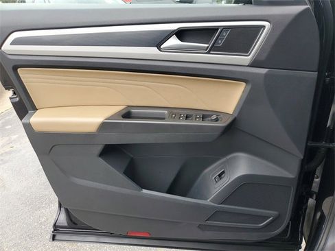 Certified 2023 Volkswagen Atlas Cross Sport SE image 29