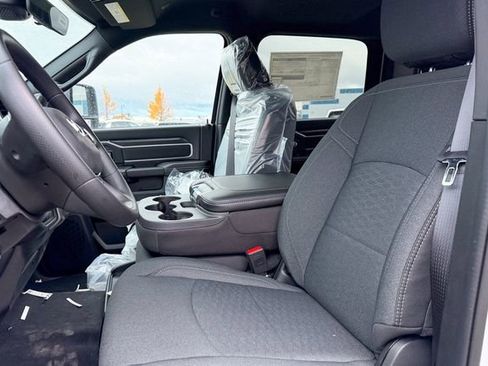 New 2026 RAM 2500 Big Horn AWD/4WD image 15