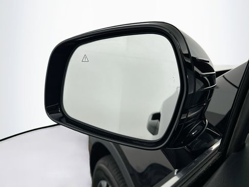 Used 2024 Kia Sorento S image 16