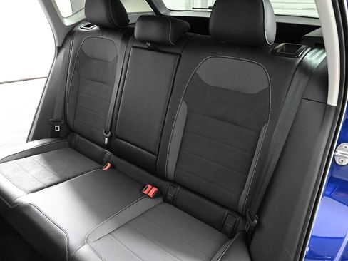 Certified 2023 Volkswagen Taos SE FWD image 12