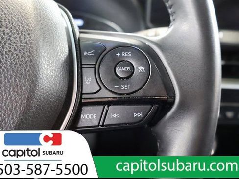 Used 2024 Toyota Venza XLE image 19