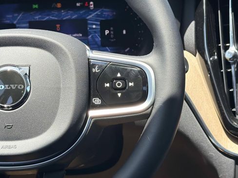 New 2026 Volvo XC60 B5 Core AWD/4WD image 9