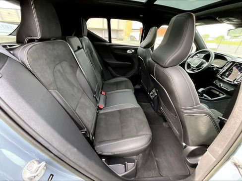 Used 2023 Volvo XC40 Recharge Ultimate AWD/4WD image 30