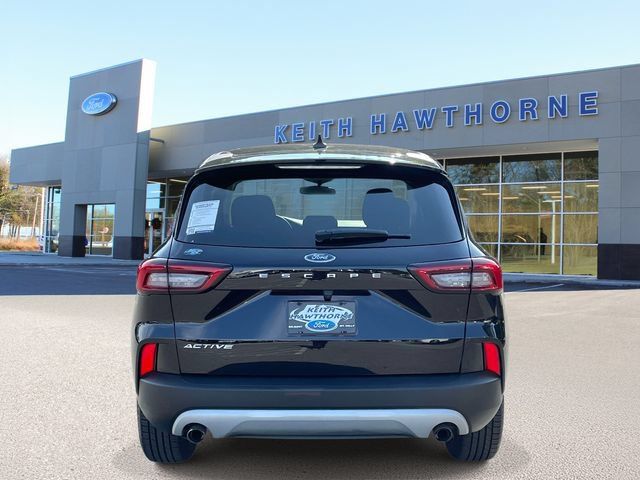 Used 2024 Ford Escape Active w/ Cold Weather Package FWD image 5