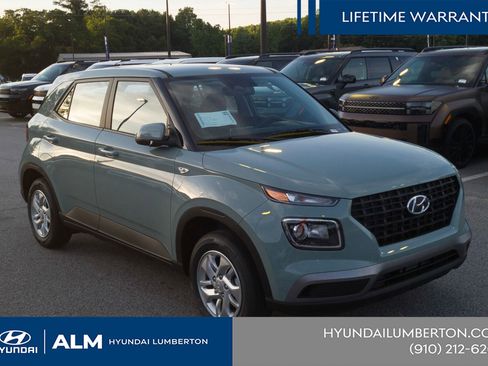 New 2026 Hyundai Venue SE FWD image 4