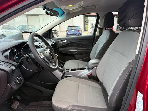 Used 2016 Ford Escape SE AWD/4WD image 2