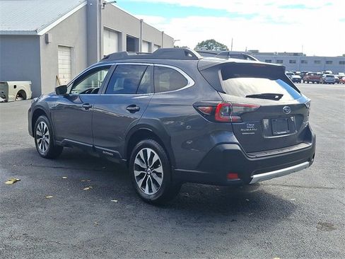 Used 2023 Subaru Outback Limited XT image 8