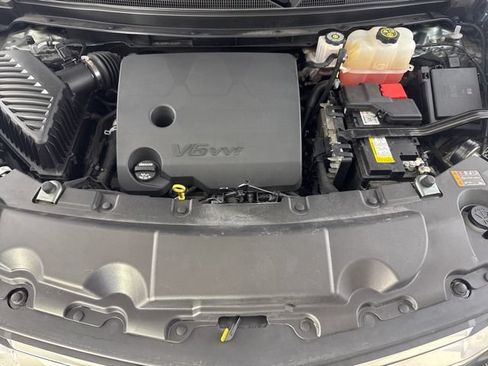 Used 2023 Chevrolet Traverse LT AWD/4WD image 19