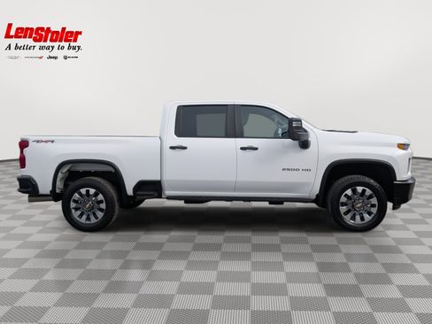 Used 2023 Chevrolet Silverado 2500 Custom w/ Custom Value Package image 6