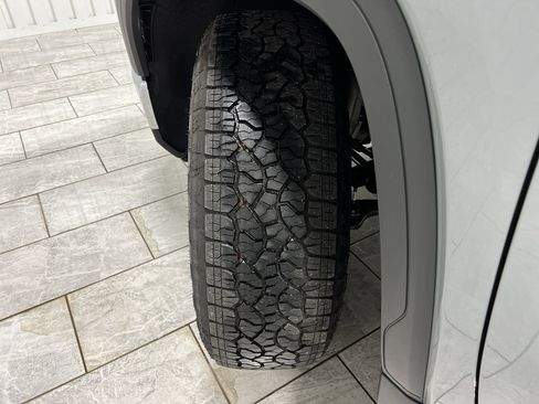 New 2026 GMC Sierra 1500 SLT image 37