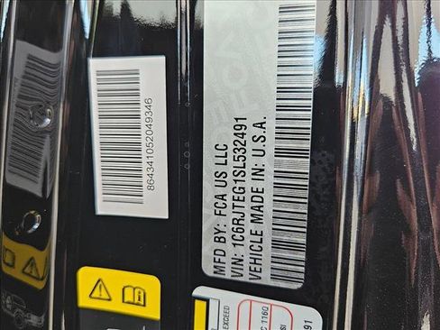 New 2025 Jeep Gladiator Mojave w/ Convenience Group image 17