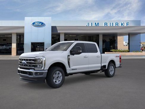 New 2026 Ford F250 XLT w/ XLT Premium Package AWD/4WD image 1