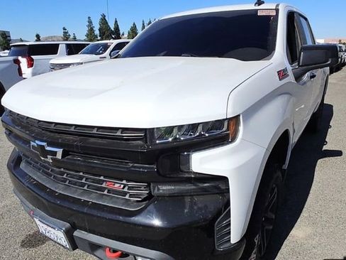 Used 2021 Chevrolet Silverado 1500 LT Trail Boss w/ Bed Protection Package AWD/4WD image 3
