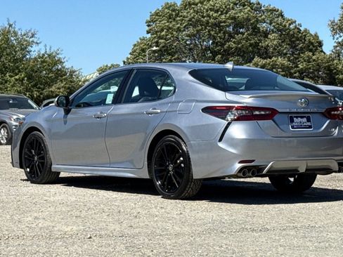 Used 2024 Toyota Camry XSE FWD image 6