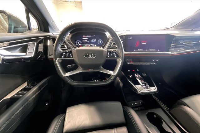 Used 2024 Audi Q4 e-tron Premium Plus AWD/4WD image 5