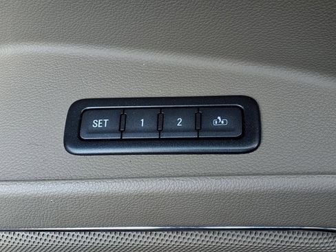 Used 2018 GMC Yukon SLT w/ Open Road Package image 21