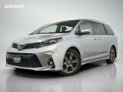 Used 2020 Toyota Sienna SE w/ Carpet Mat Package FWD image 1
