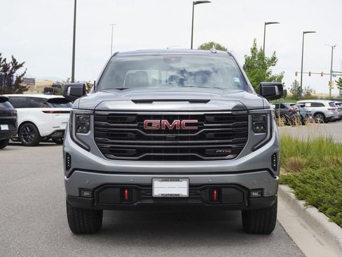Used 2024 GMC Sierra 1500 AT4 w/ Technology Package AWD/4WD image 5