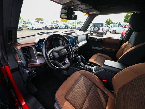 Used 2022 Ford Bronco Outer Banks AWD/4WD image 18