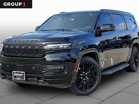 Used 2023 Jeep Wagoneer Series II RWD image 1