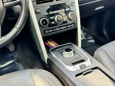 Used 2016 Land Rover Discovery Sport HSE Luxury image 31
