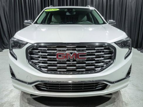 Used 2020 GMC Terrain Denali w/ Denali Premium Package image 2