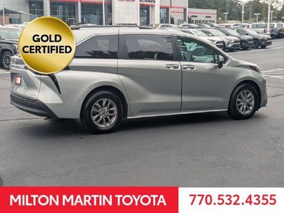 Used 2021 Toyota Sienna XLE