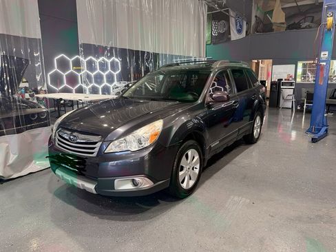 Used 2012 Subaru Outback 2.5i Limited w/ Moonroof Pkg image 1