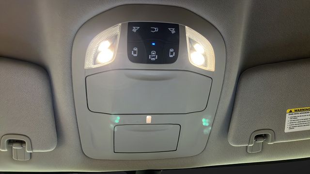 Used 2024 Chrysler Pacifica Touring-L FWD image 32
