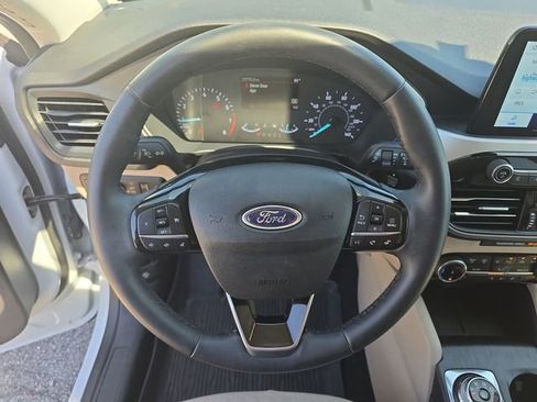 Certified 2022 Ford Escape SE w/ Convenience Package FWD image 16