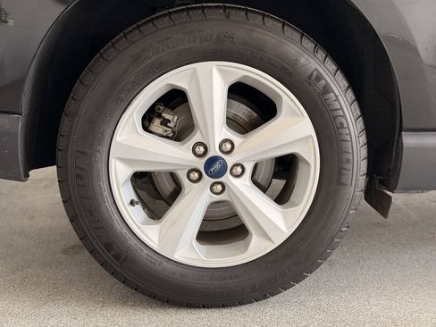 Used 2021 Ford Edge SE FWD image 34
