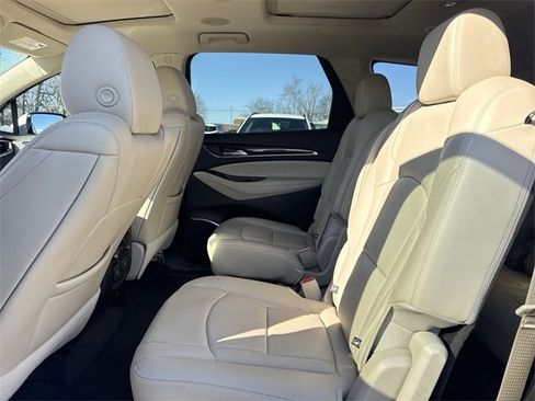 Used 2021 Buick Enclave Essence w/ Sport Touring Edition image 9