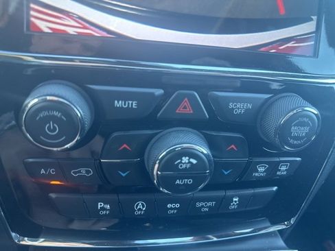 Used 2021 Jeep Grand Cherokee Laredo X image 17