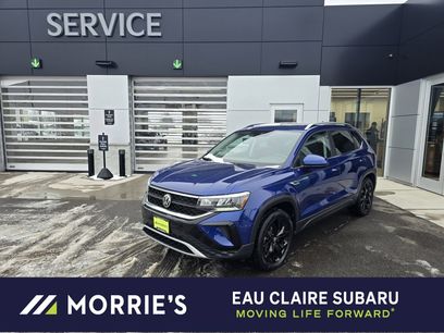 Used 2022 Volkswagen Taos SE w/ Panoramic Sunroof Package