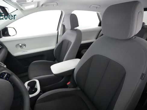 Used 2024 Hyundai Ioniq 5 SEL RWD image 4
