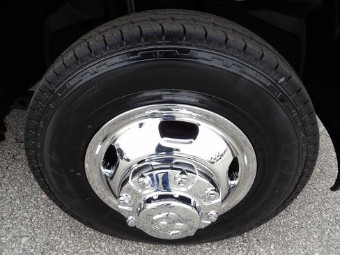 Used 2023 RAM 3500 Tradesman w/ Chrome Appearance Group image 39