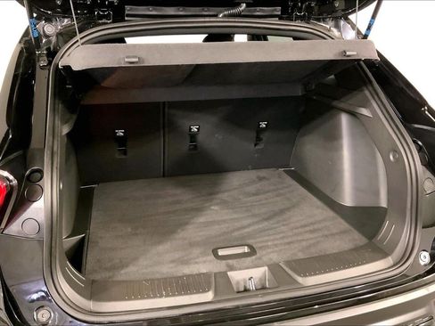Used 2026 Chevrolet Trax RS w/ Sunroof Package FWD image 4