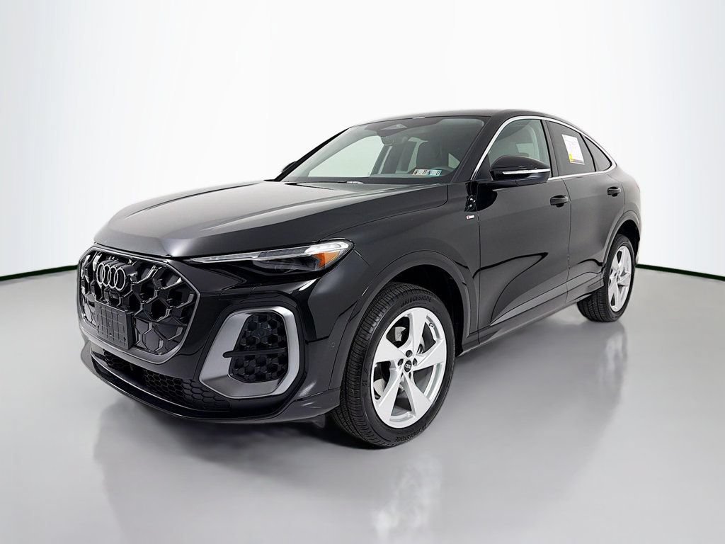 Used 2025 Audi Q5 Premium Plus w/ Premium Plus AWD/4WD image 3