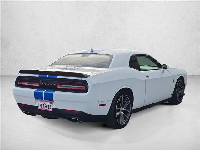 Used 2016 Dodge Challenger R/T Scat Pack w/ Technology Group RWD image 5