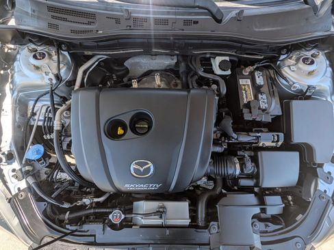 Used 2018 MAZDA MAZDA3 Touring FWD image 6