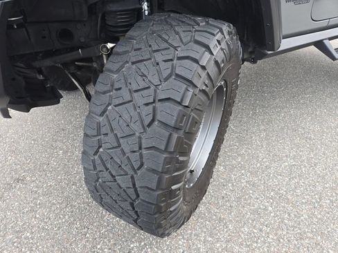 Used 2021 Jeep Wrangler Sport AWD/4WD image 16