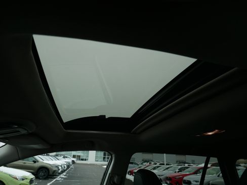 Used 2022 Subaru Outback Limited image 32