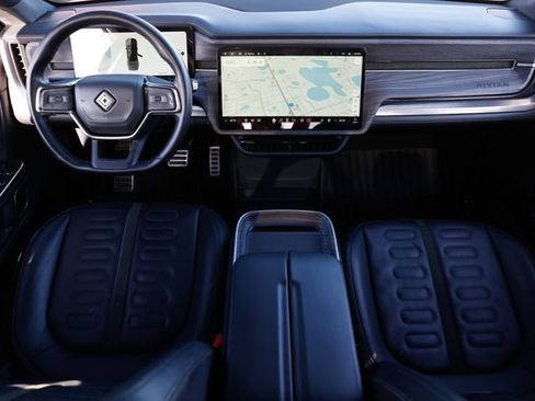 Used 2022 Rivian R1T Launch Edition image 2