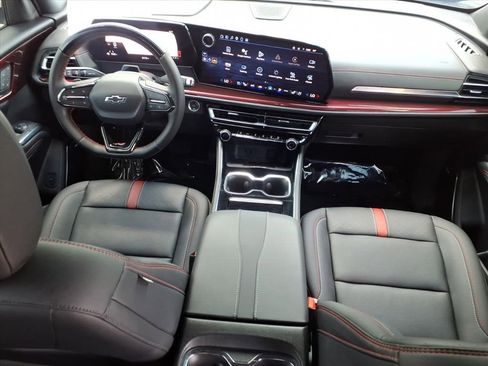 Used 2024 Chevrolet Traverse RS w/ LPO, Floor Liner Package FWD image 15