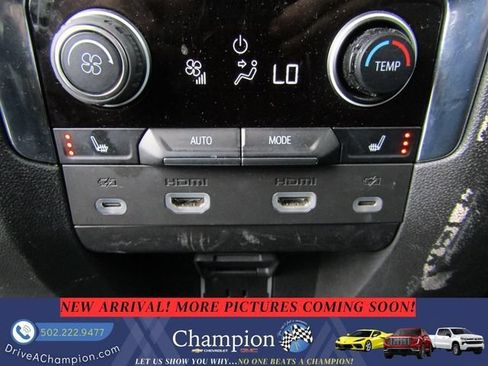 Used 2022 Chevrolet Suburban High Country AWD/4WD image 13