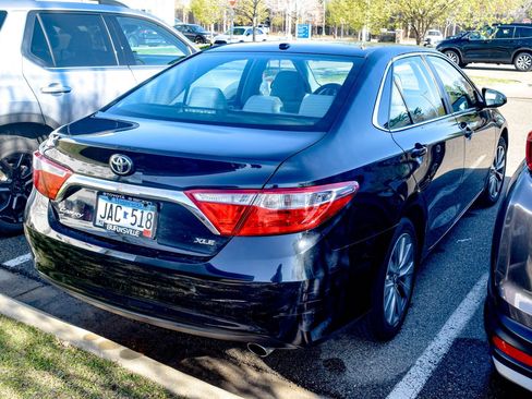 Used 2016 Toyota Camry XLE w/ Moonroof Package FWD image 16