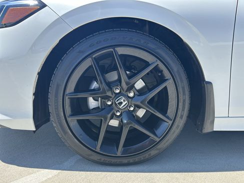Certified 2025 Honda Civic Sport image 18