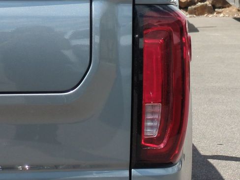 Used 2025 GMC Sierra 1500 Denali w/ Denali Carbonpro Edition AWD/4WD image 50